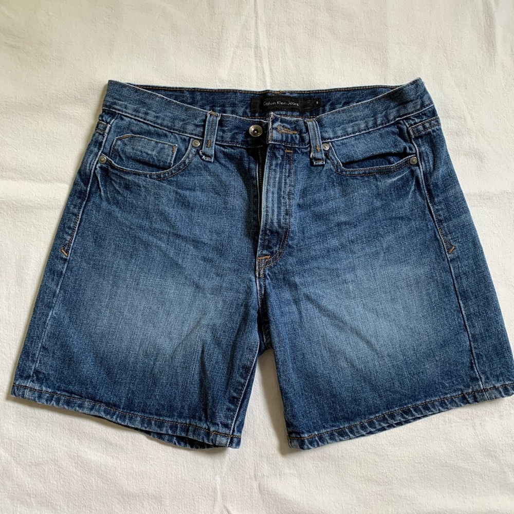Calvin Klein Denim Shorts SZ 6
